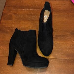 H&M black heeled boots